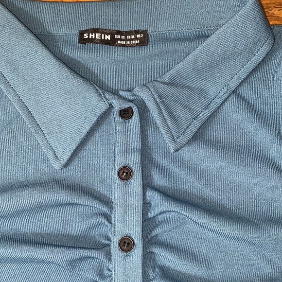 Solid Collared Buttoned Crop Top - Picture 6 of 6